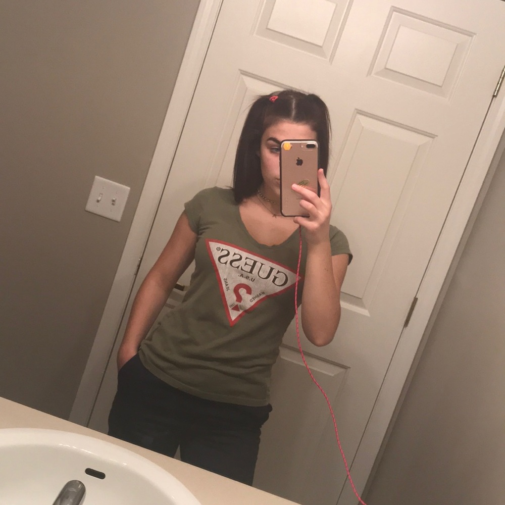 GUESS vintage t-shirt
